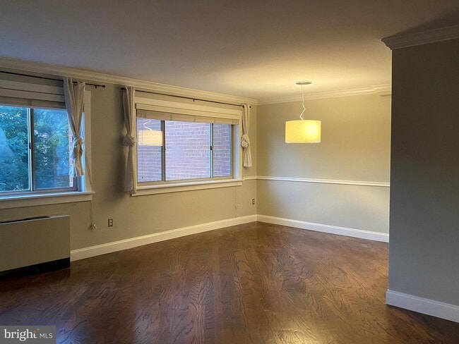 Dining room area- off the kitchen - 4000 Tunlaw Rd NW