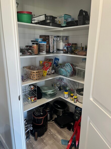 Building Photo - 7899 N Bristlecone Rd