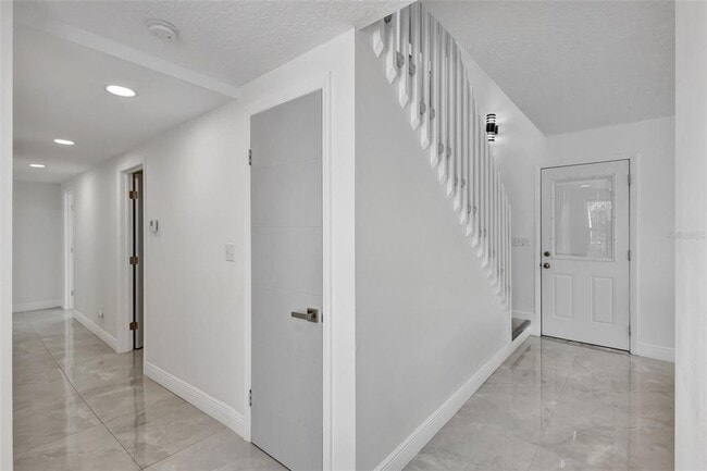 Building Photo - 217 Marina Dr