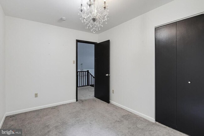 Building Photo - 6103 Triangle Dr