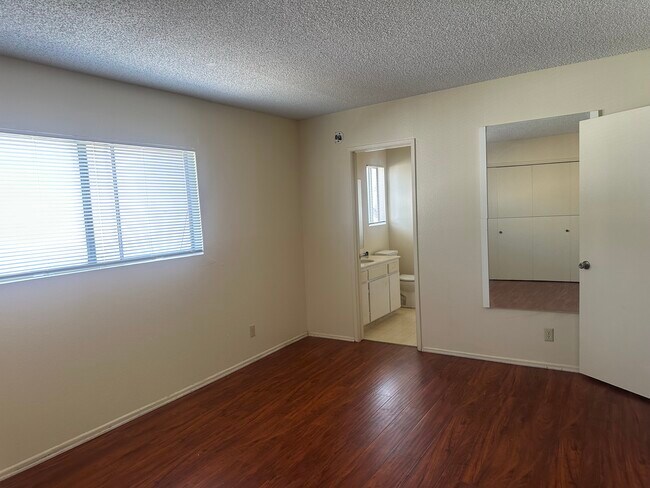 Building Photo - 15524 Sherman Way