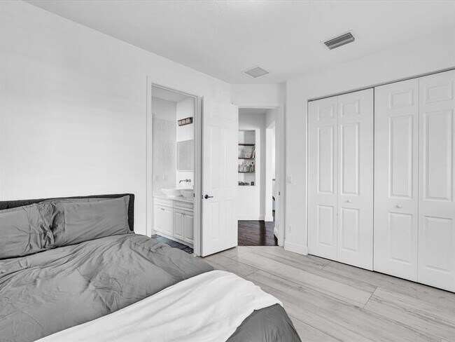 Building Photo - 3192 NW 84th Terrace