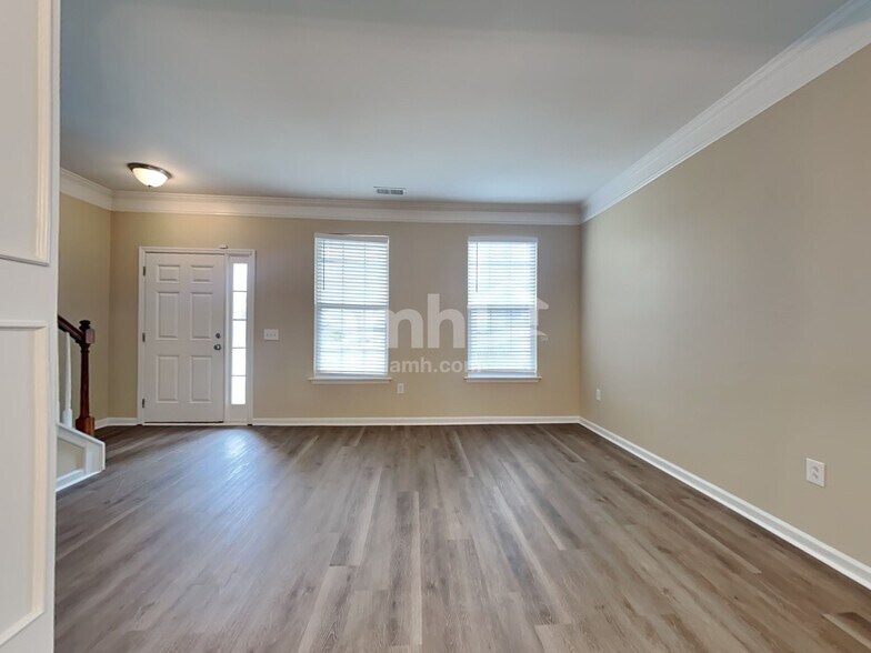 Building Photo - 1056 Whitlow Blvd