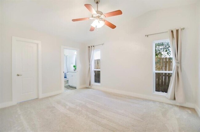 Building Photo - 8110 Ceberry Dr