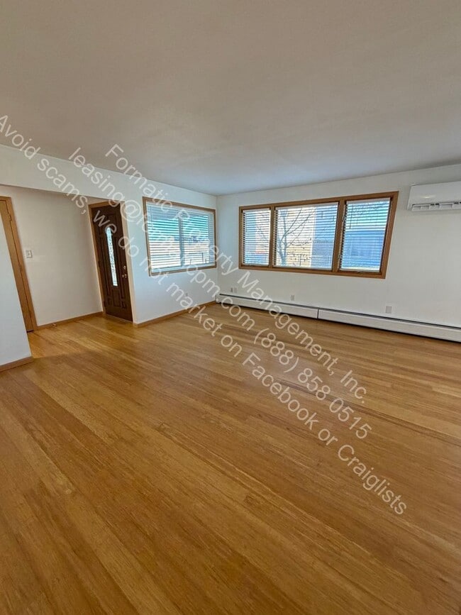 Building Photo - 105 2nd St