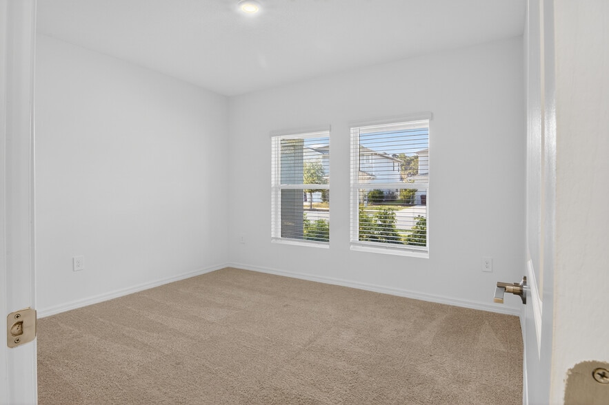 Building Photo - 3917 Southern Vista Loop