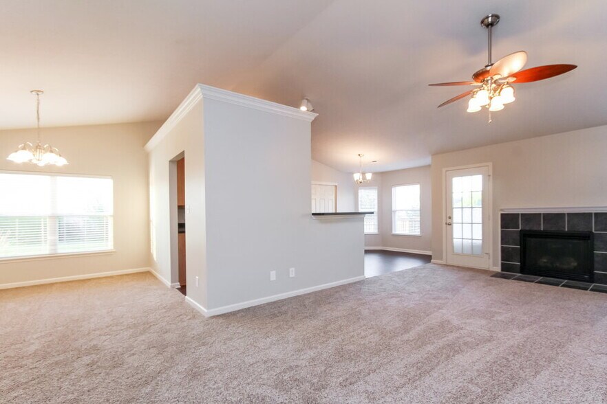 Building Photo - 1115 Wild Ridge Blvd