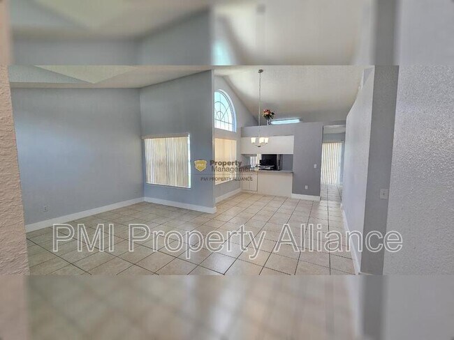 Building Photo - 2517 Davenport Cir