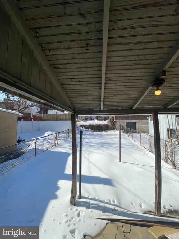 Building Photo - 1128 N 6th St