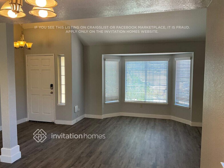 Building Photo - 1731 La Manzana Ln