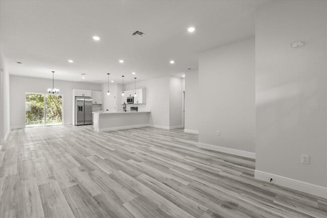 Building Photo - 6761 SW 151 Loop