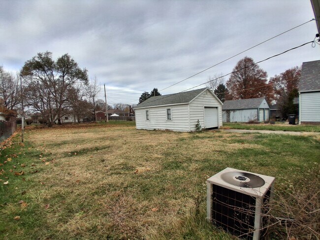 Building Photo - 928 N Griffin St