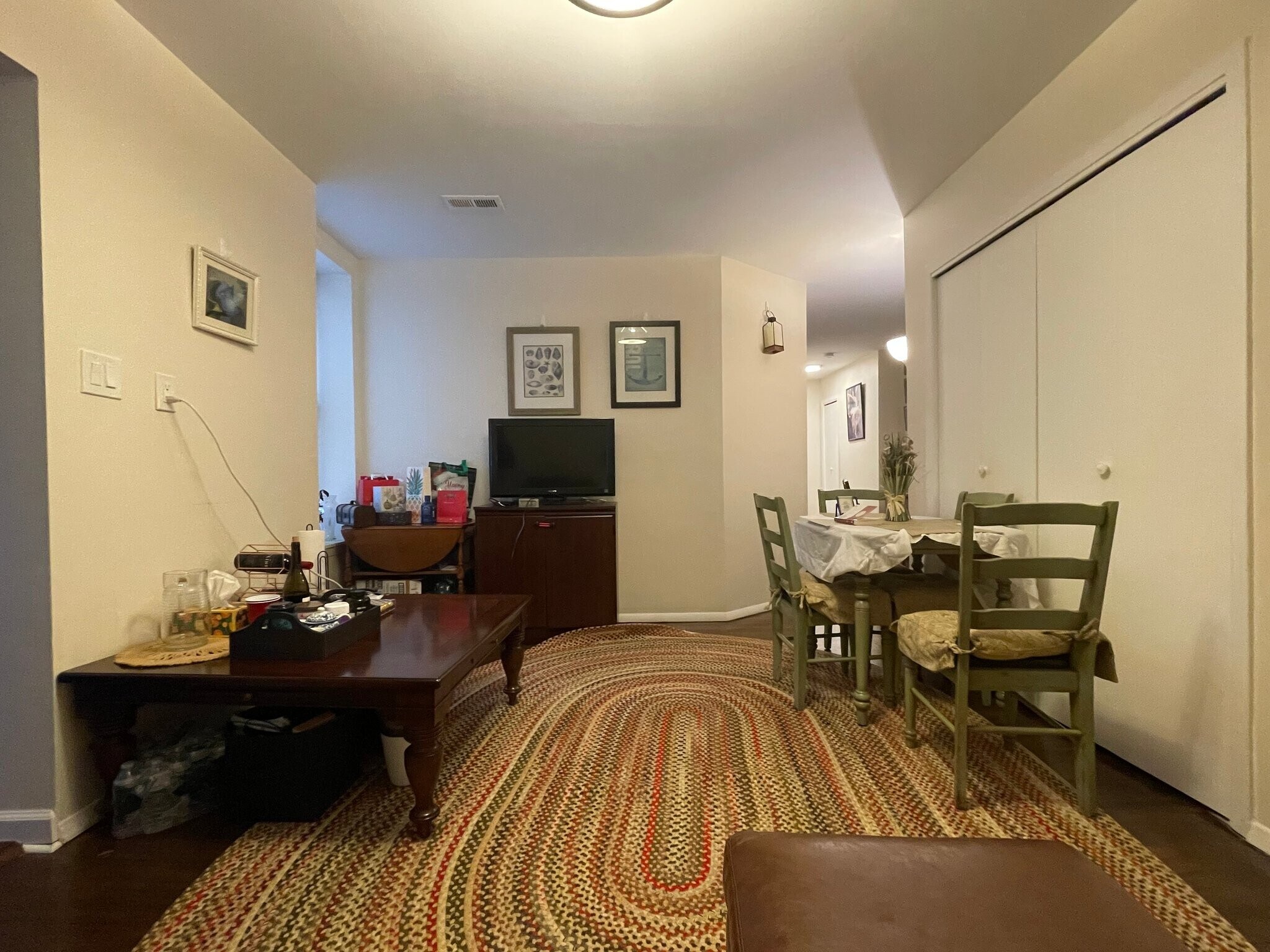 Building Photo - 581 Academy St