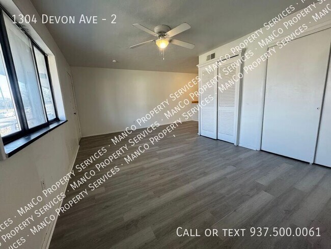 Building Photo - 1304 Devon Ave