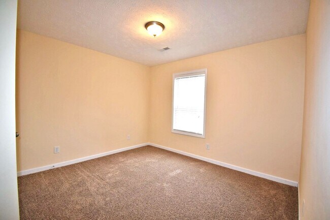 Building Photo - Wonderful 3BR/2BA Smyrna home on a corner lot, 2 car garage!