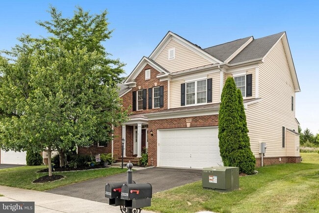 Building Photo - 23233 Fallen Hills Drive