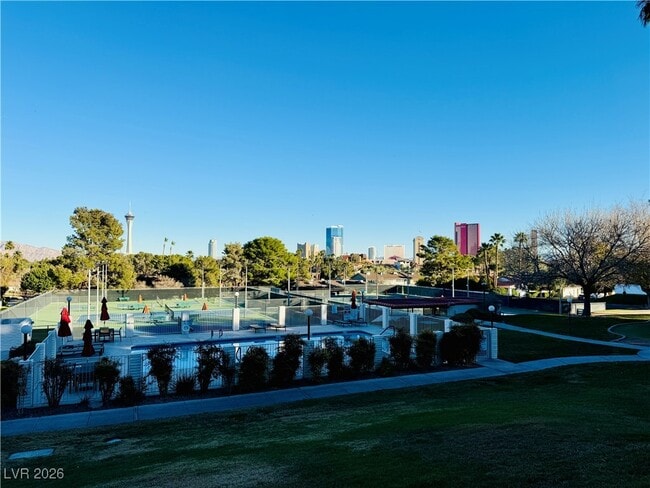 Building Photo - 3416 Cll Del Torre