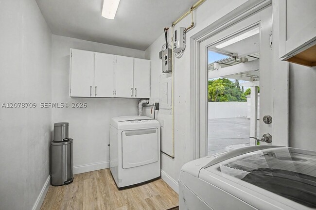 Building Photo - 9541 SW 165th St