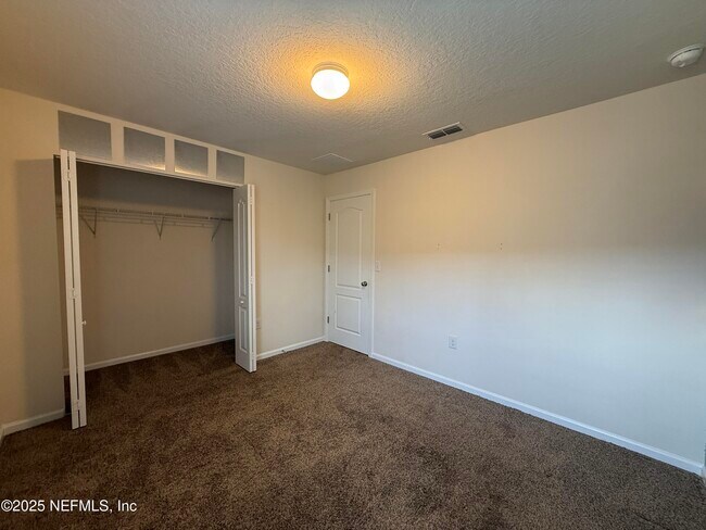 Building Photo - 2917 Buck Creek Pl