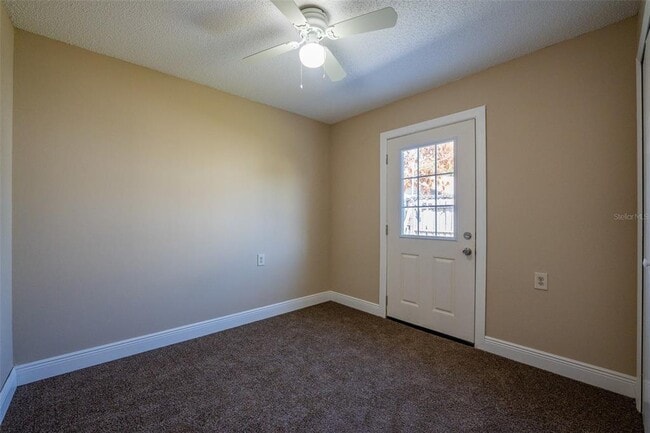 Building Photo - 1025 Clovercrest Rd