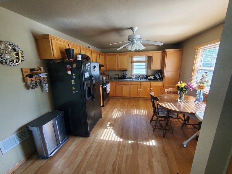 Building Photo - 11109 W Madison St