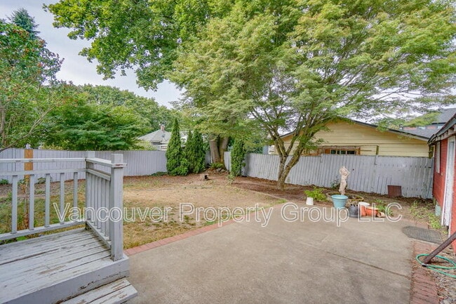 Building Photo - 2308 Harney St