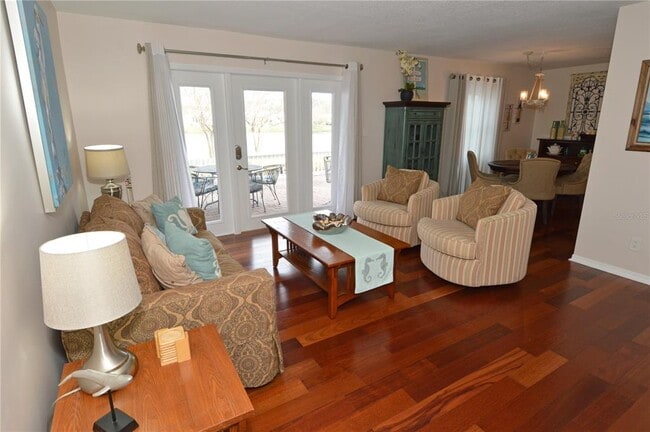 Building Photo - 213 Sea Horse Dr SE