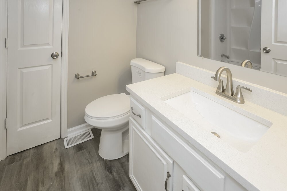Building Photo - 7735 Bayridge Dr