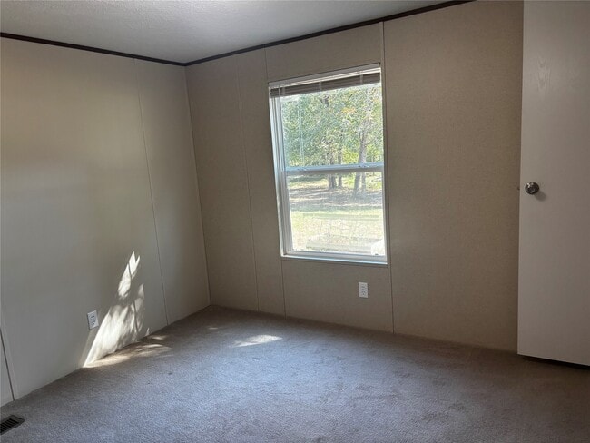 Building Photo - 10 S Walnut Lake Dr