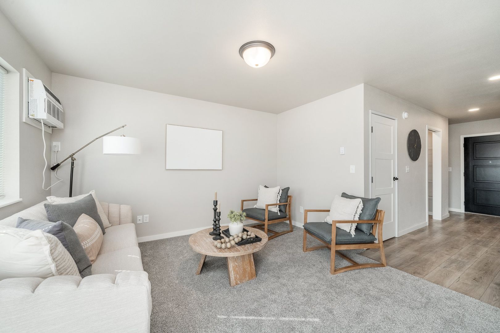 Interior Photo - Lincoln Heights