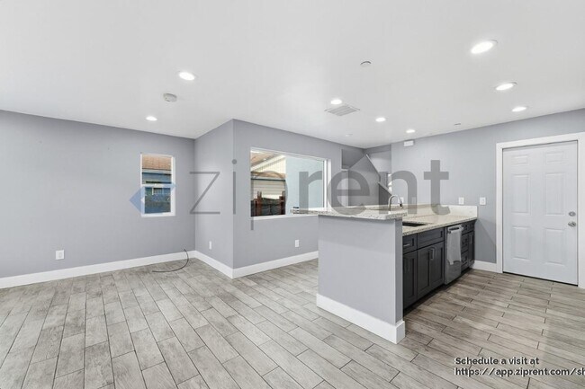 Building Photo - 4403 Jenkins Way