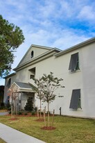 Building Photo - Avenue Walk Apartments