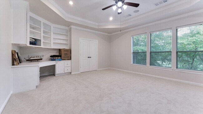 Building Photo - 3 N Fair Manor Cir