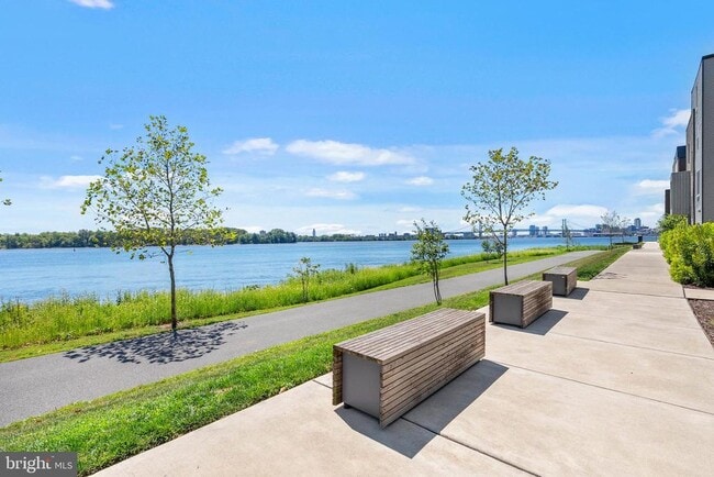 Building Photo - 3213 Birchview Walk