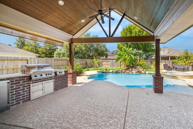 Building Photo - 23814 Seventh Heaven