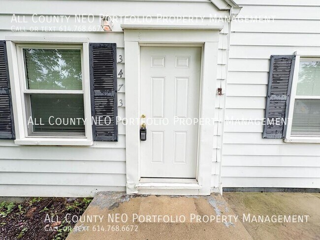 Building Photo - 3473 Eisenhower Rd