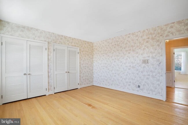 Building Photo - 513 Cathedral Dr