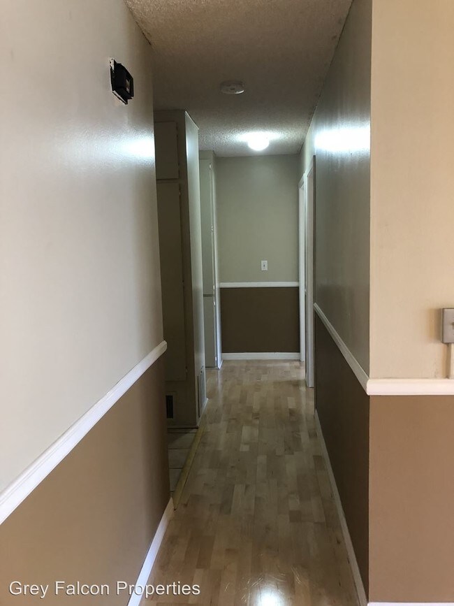 Building Photo - 4855 Cole St