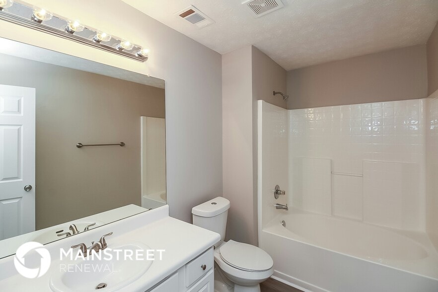 Building Photo - 4062 Robin Cir