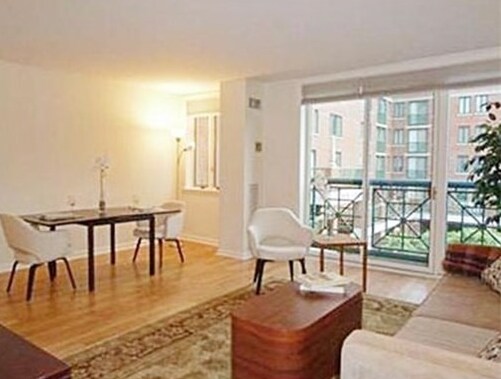 Primary Photo - 10 Rogers St