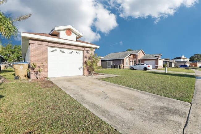 Building Photo - 118 Pinewood Cir
