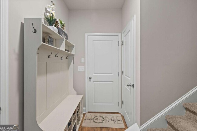 Building Photo - 2121 Charmond Dr