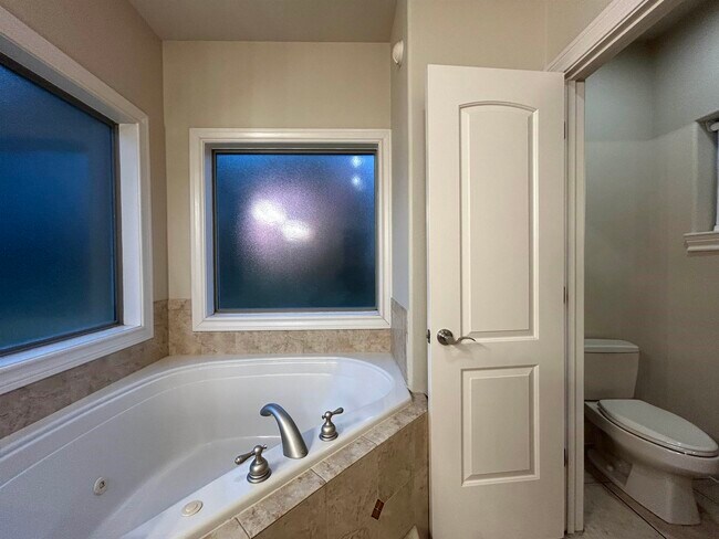 Building Photo - 3335 Hagen Lp