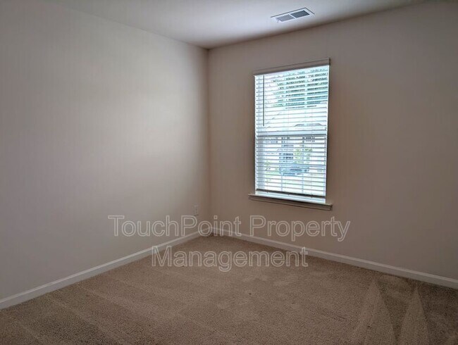 Building Photo - 5131 Hyrule Dr