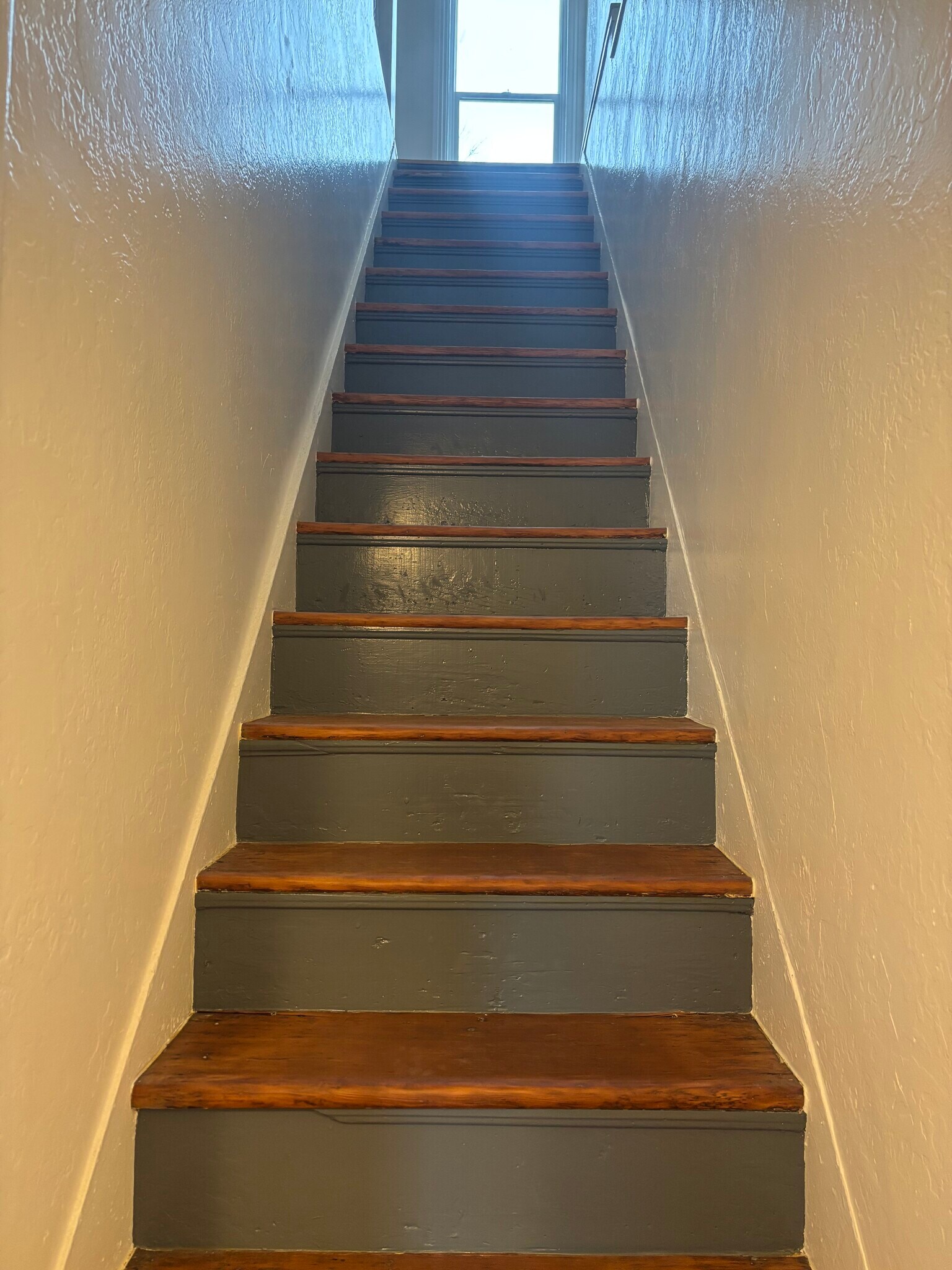 Building Photo - 245 N Main St