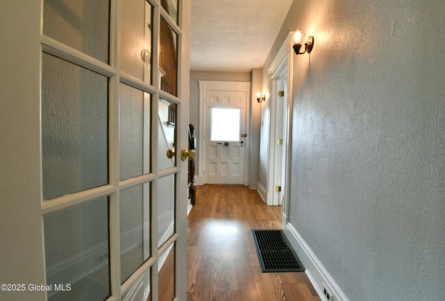 Building Photo - 113 N 3rd Ave