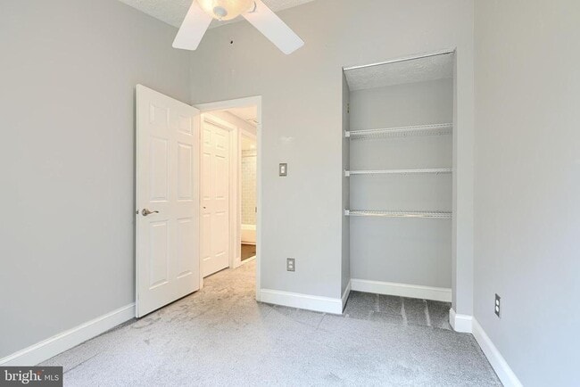 Building Photo - 1725 Beechbank Way