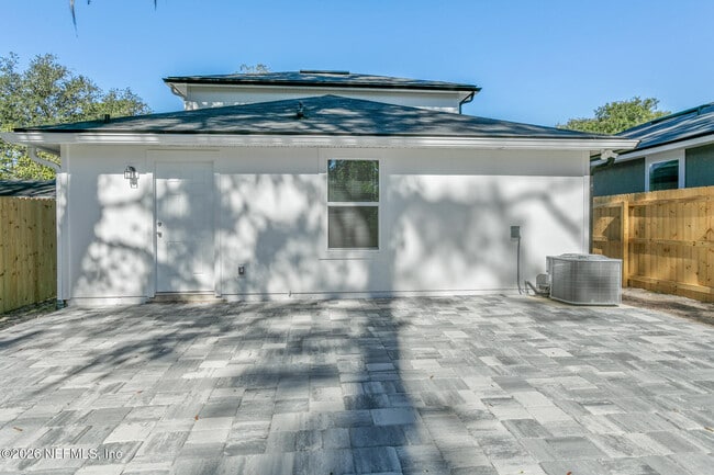 Building Photo - 8822 Eaton Ave