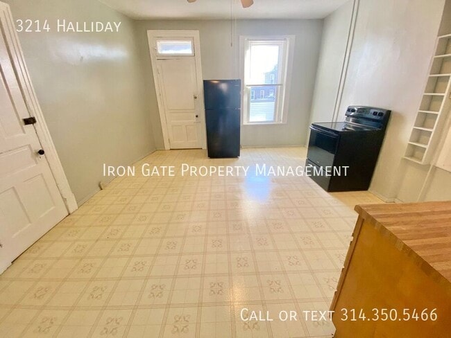 Building Photo - 3214 Halliday-