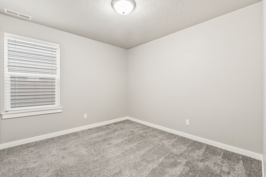 Building Photo - 2169 S Hills Ave